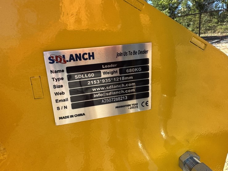 #4740-•-sdll60-mini-loader-skid-steer-image-8