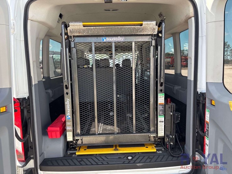 2016-ford-transit-image-27