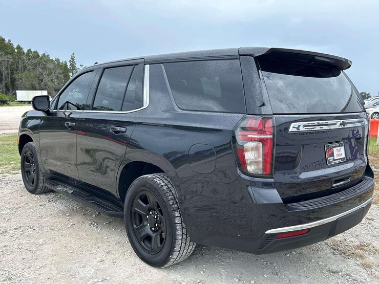 2023-chevrolet-tahoe-image-4