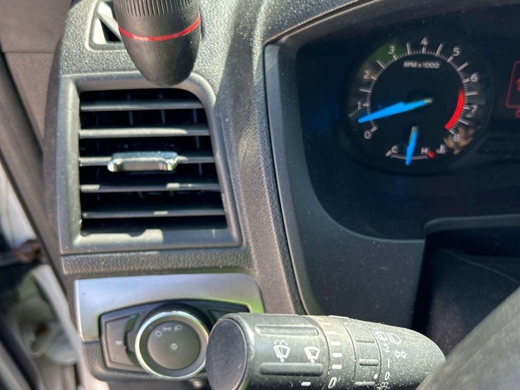 2018-ford-explorer-image-14