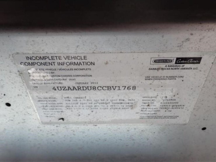 2012-freightliner-mt55-image-12