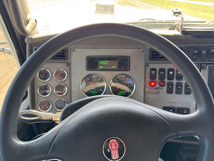 2018-kenworth-t270-image-31