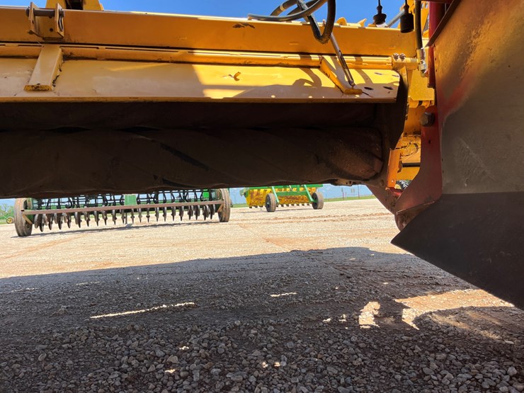 2009-new-holland-h8060-image-15