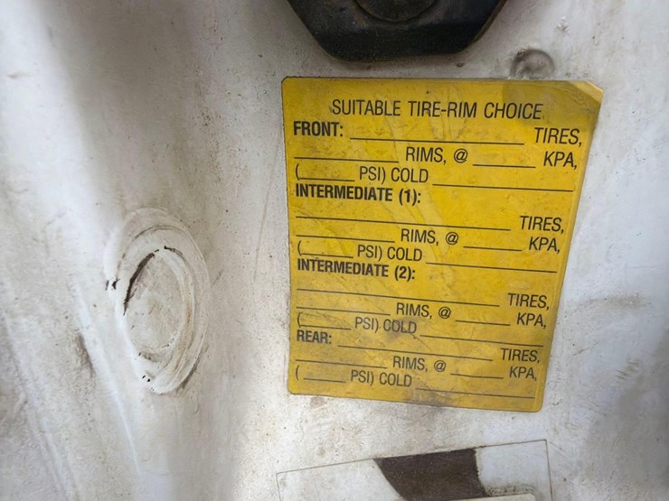 2004-ford-f650-image-15