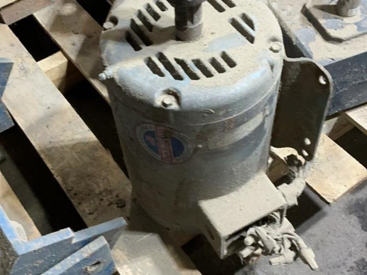 #182-•-electric-motors-and-various-parts-image-10