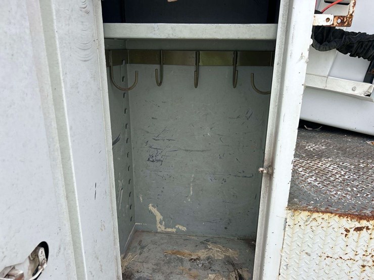 2006-ford-f650-image-24