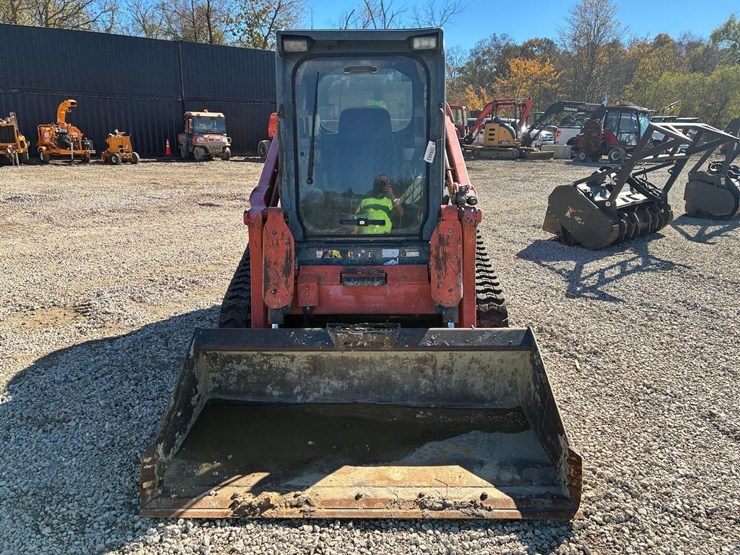 kubota-svl75-2-image-8