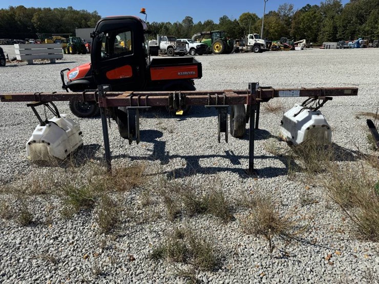 #12478-•-4-row-sprayer-image-2