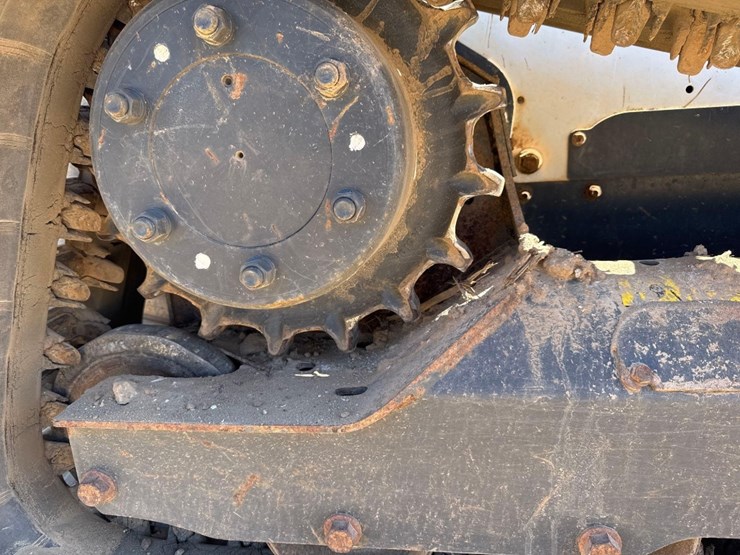 2017-bobcat-t650-image-15