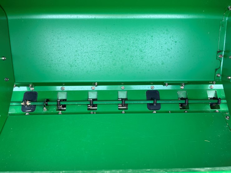 2010-john-deere-bd1113-image-14