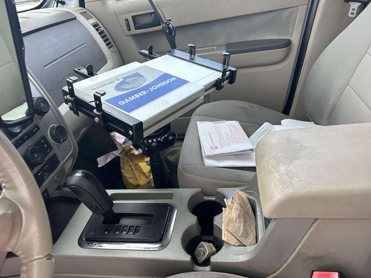 2011-ford-escape-xlt-image-16