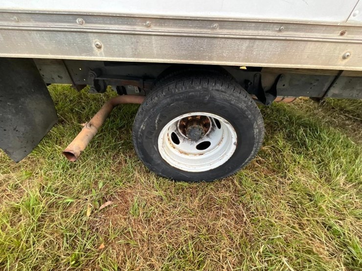 2014-ford-e350-image-28