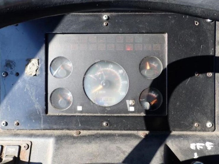 2004-international-1652-image-12