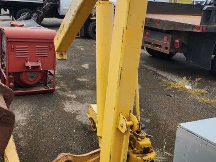 portable-floor-crane/hoist-image-5