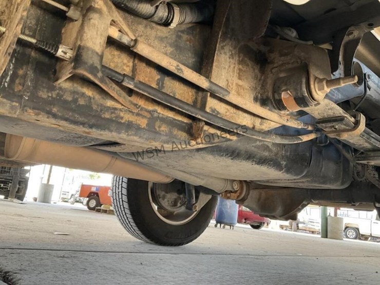 2013-chevrolet-silverado-1500-image-24