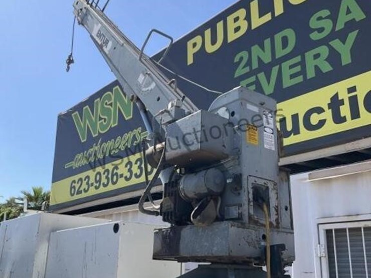 2005-ford-f550-image-32