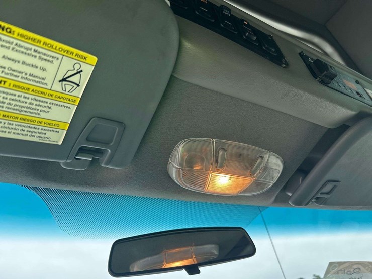 2013-ford-f550-image-18