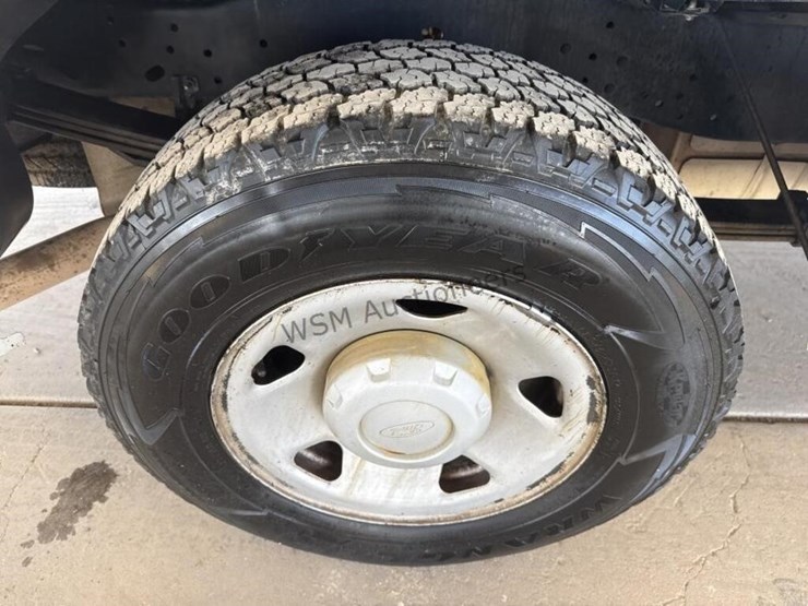 2010-ford-f250-image-8