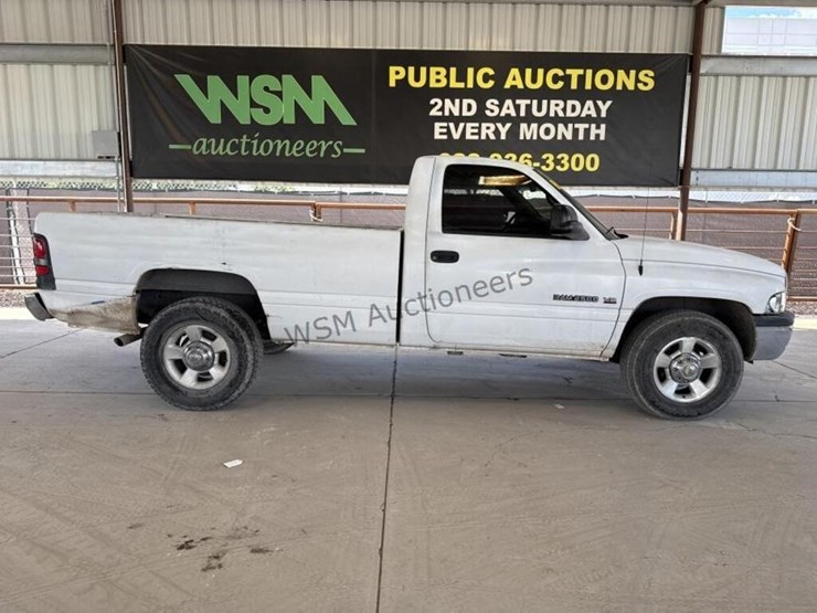 2001-dodge-ram-2500-image-1