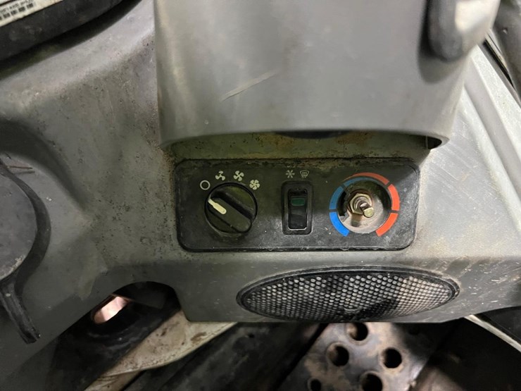 2019-bobcat-t650-image-25