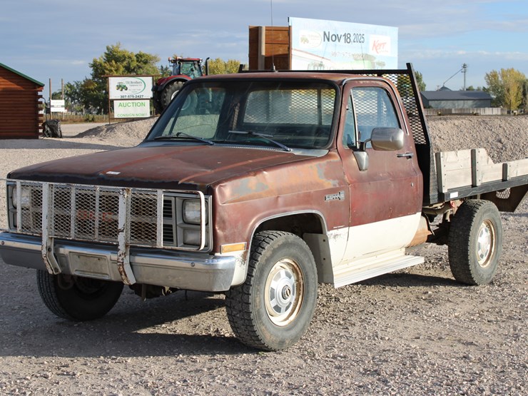 1983-gmc-sierra-2500-image-2
