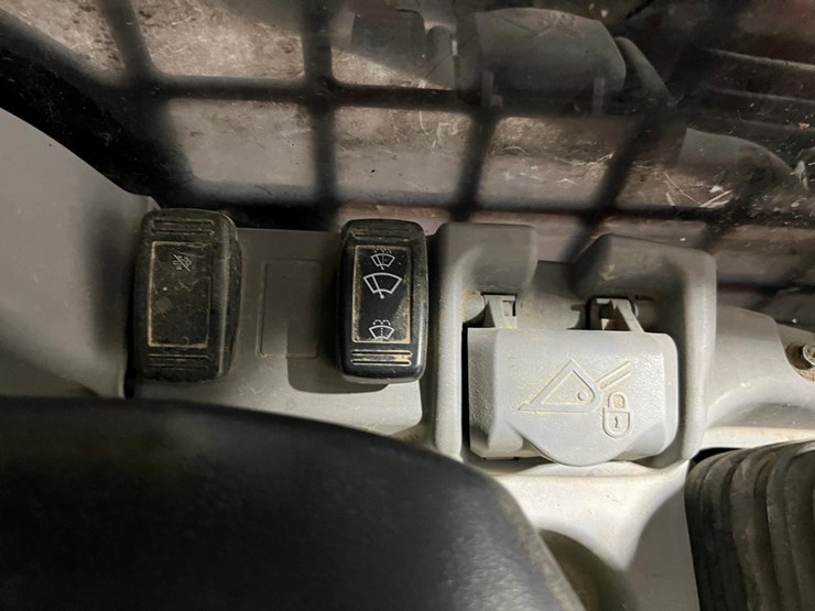 kubota-svl75-2-image-27