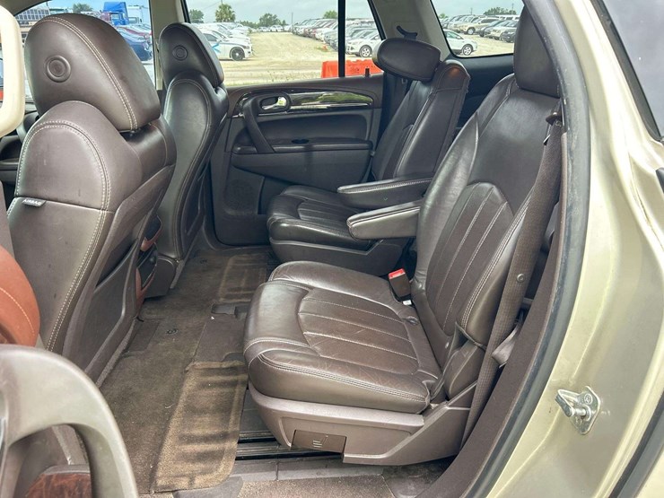 2013-buick-enclave-image-18