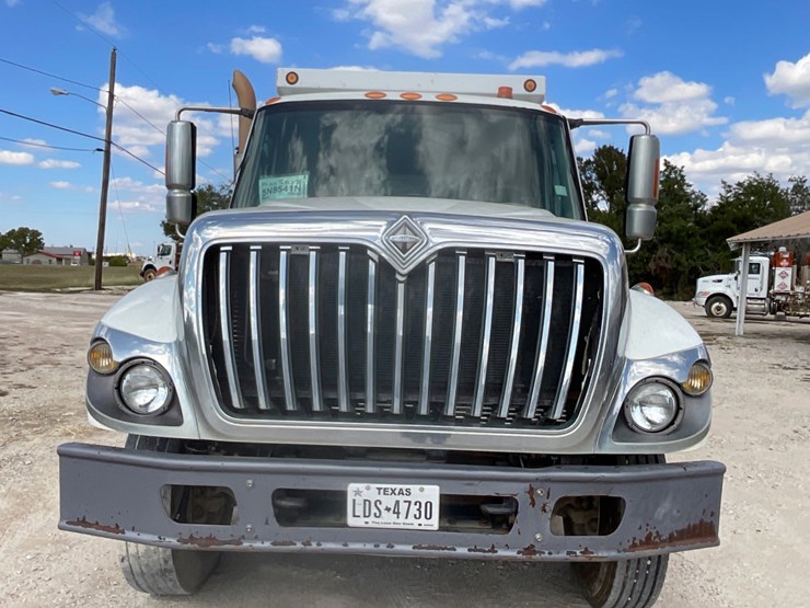 2009-international-workstar-7500-image-2