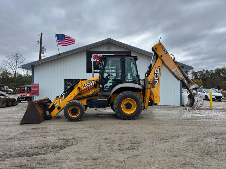 2017-jcb-3cx-image-1