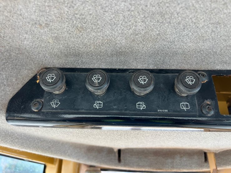 caterpillar-d5n-xl-image-38