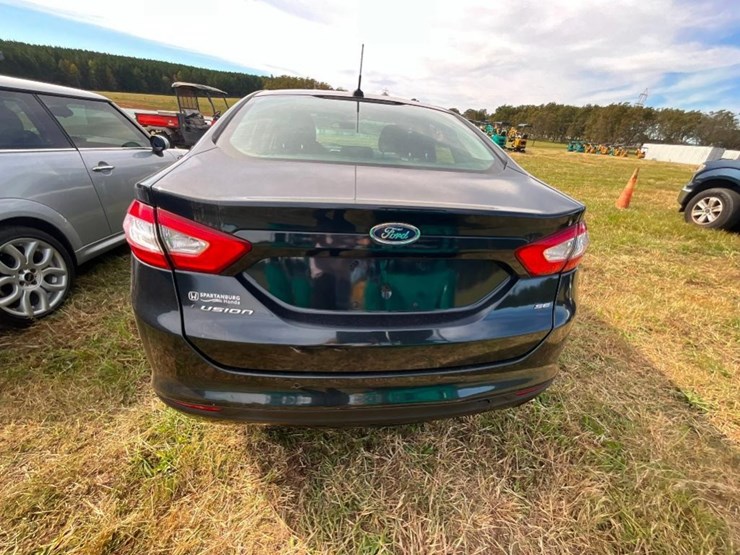 2014-ford-fusion-se-(at,-2.5l,-miles-read-170449,-image-8