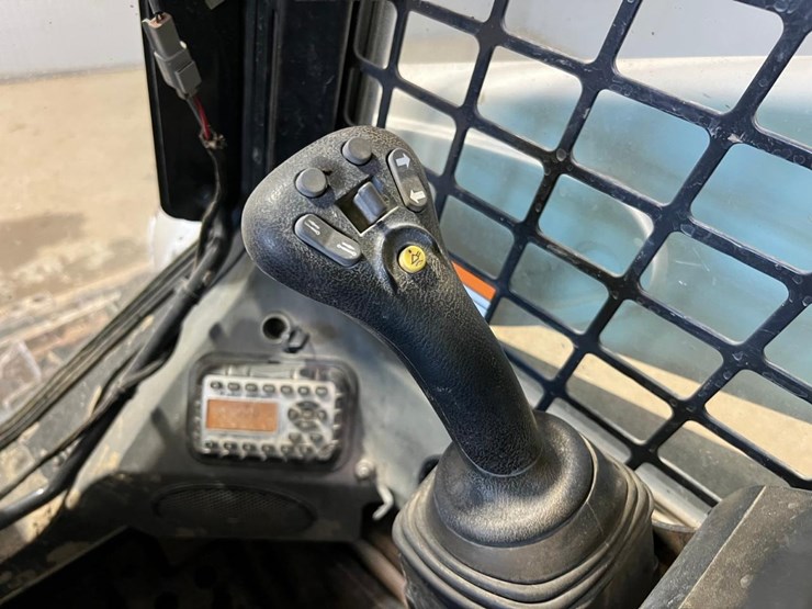 2018-bobcat-t595-image-27