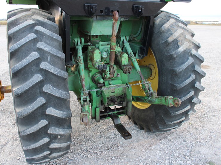john-deere-4440-image-32