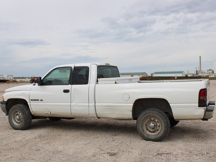 2001-dodge-ram-1500-image-8