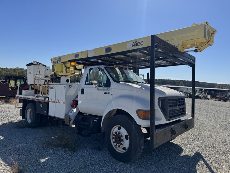 2001-ford-f700-image-3