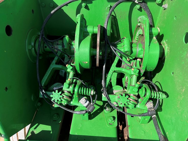 2013-john-deere-348-image-9