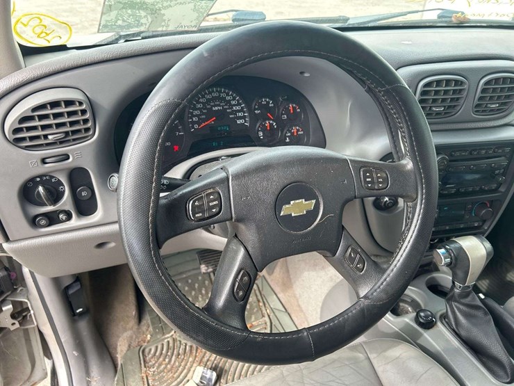 2005-chevrolet-trailblazer-image-16