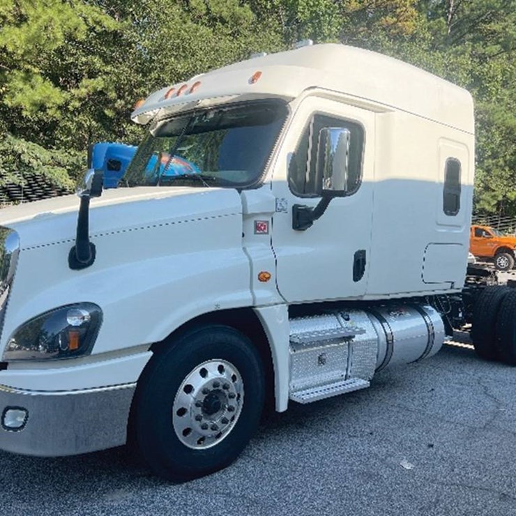 2019 FREIGHTLINER CASCADIA 125