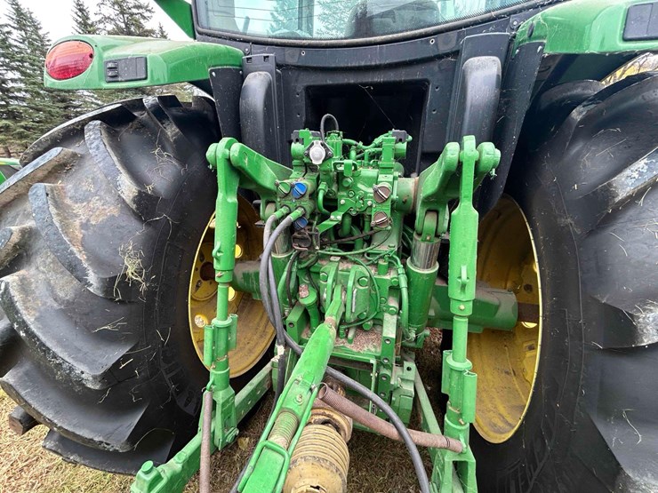 2013-john-deere-6150r-image-14