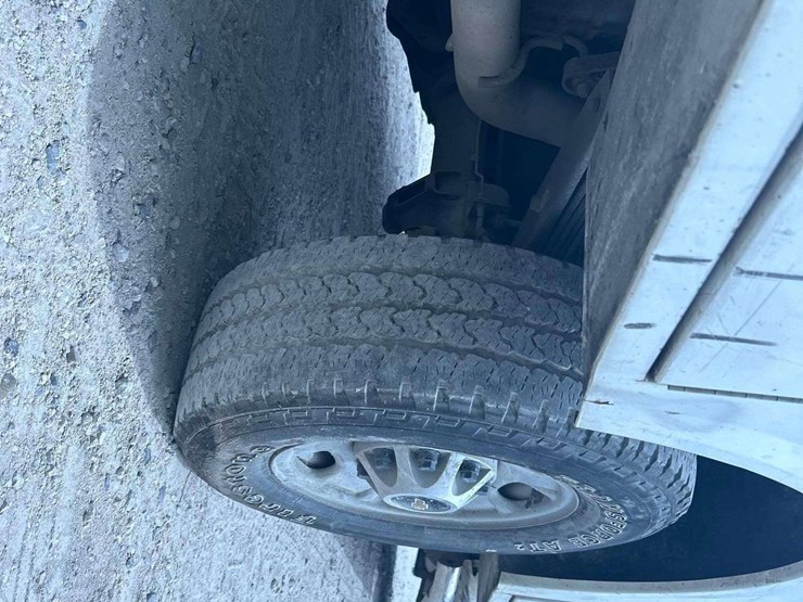 2019-chevrolet-silverado-image-21