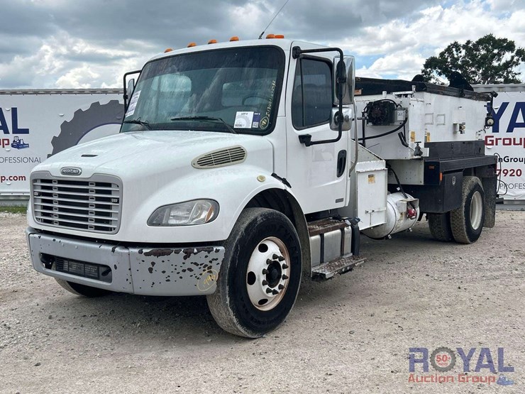 2012-freightliner-m2-106-asphalt-pothole-patcher-truck-image-42