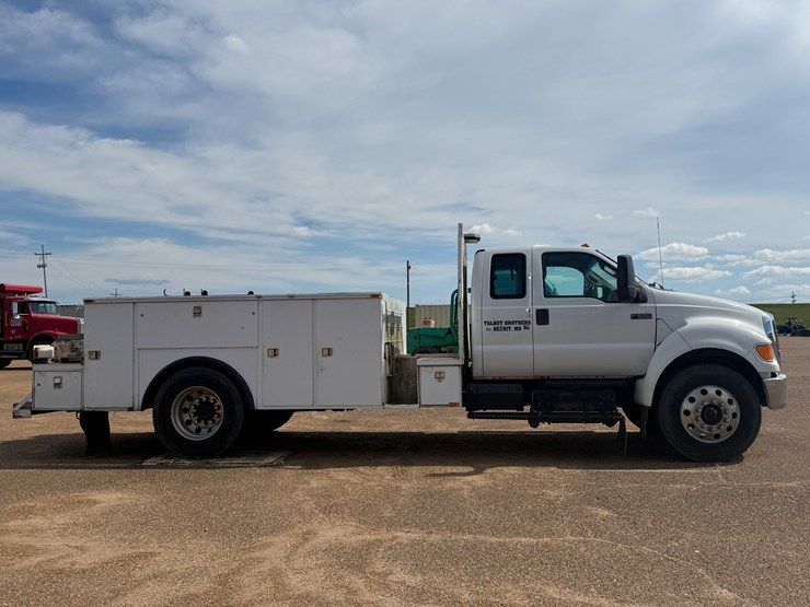 2015-ford-f650-image-8