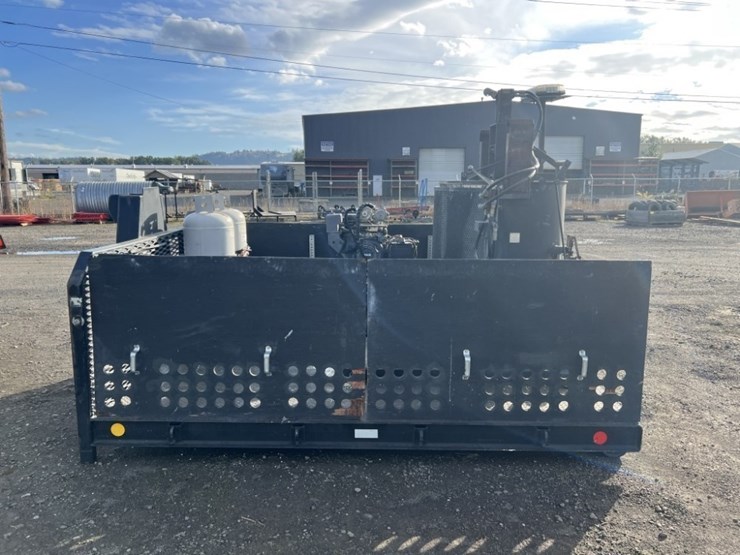 roll-off-thermoplastic-pre-melter-image-7