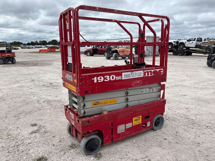 2017-mec-1930se-19ft-scissor-lift-image-3