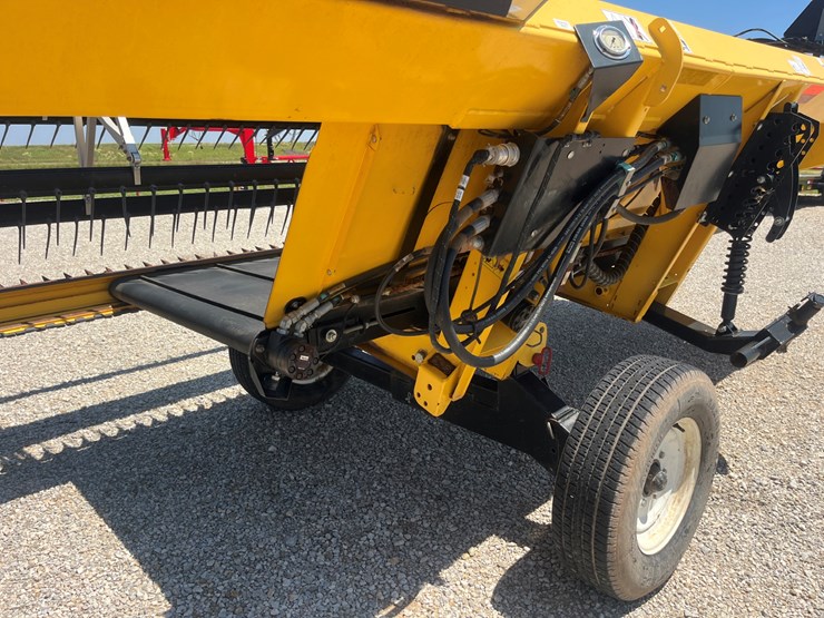 new-holland-430-image-5