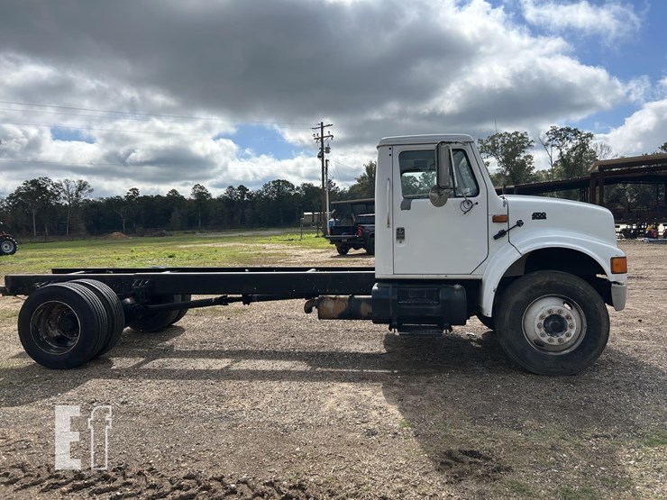 1995-international-4700-image-4