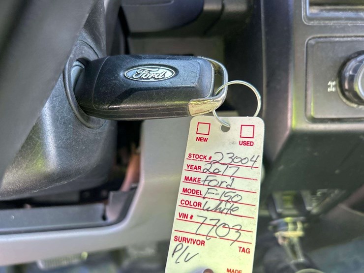 2017-ford-f150-image-27