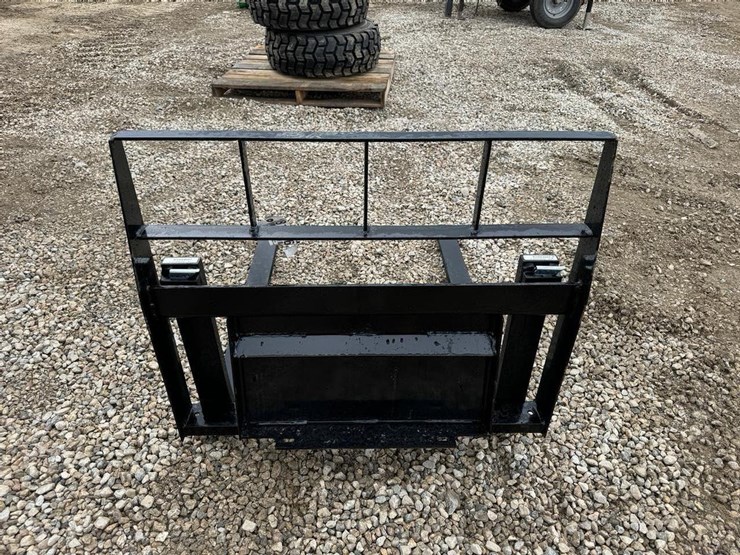kivel--42"-skid-steer-pallet-forks-image-5