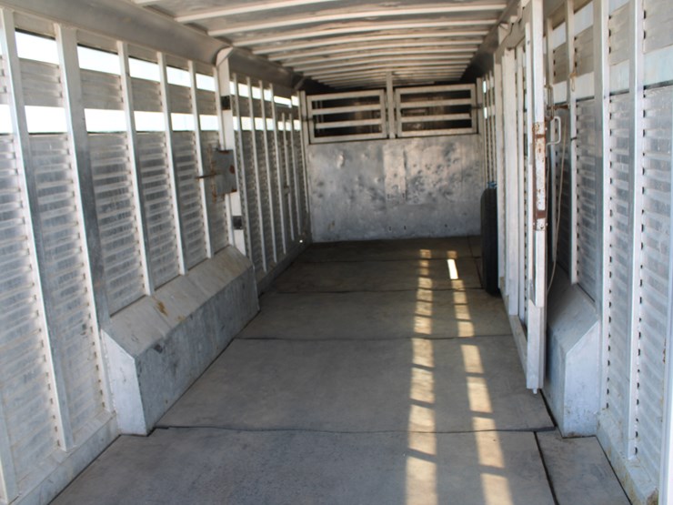 #2090-•-#2090--1988-sooner-aluminum-stock-trailer-image-9