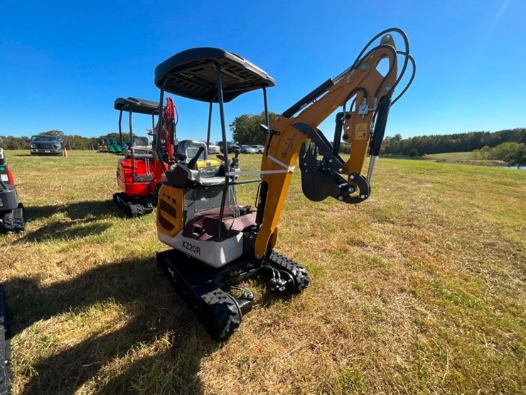 unused-cfg-xz20r-mini-excavator-(rato-image-3